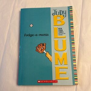 ⛱️2/$5⛱️Judy Blume New York Times Bestseller Author , clean paperba…